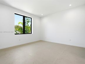 1940 Alamanda Drive, North Miami FL 33181