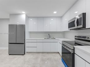 15685 SW 82nd Cir Lane 28, Miami FL 33193