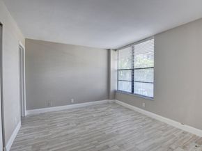 14 Royal Palm Way 2050, Boca Raton FL 33432