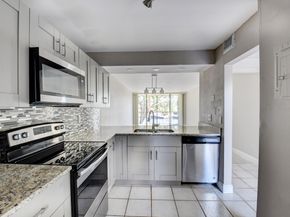 14 Royal Palm Way 2050, Boca Raton FL 33432