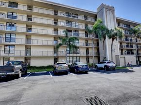 14 Royal Palm Way 2050, Boca Raton FL 33432