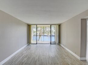14 Royal Palm Way 2050, Boca Raton FL 33432