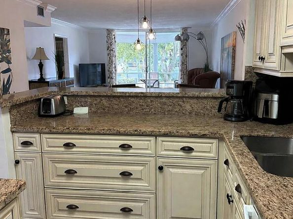 400 SE 10th Street 202, Deerfield Beach FL 33441