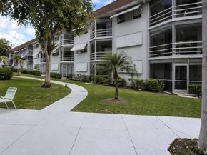 400 SE 10th Street 202, Deerfield Beach FL 33441