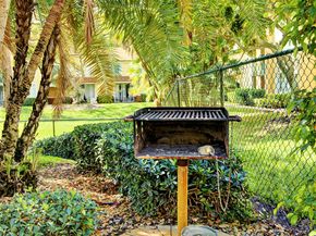 123 Yacht Club Way 207, Hypoluxo FL 33462