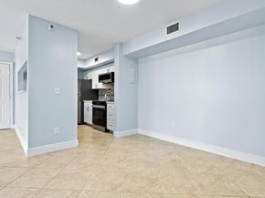 123 Yacht Club Way 207, Hypoluxo FL 33462