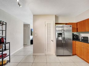 1623-1625 NE 45th St, Oakland Park FL 33334