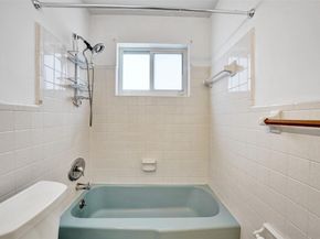 1623-1625 NE 45th St, Oakland Park FL 33334