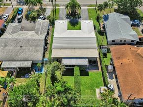 1623-1625 NE 45th St, Oakland Park FL 33334