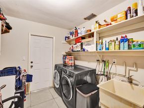 1623-1625 NE 45th St, Oakland Park FL 33334