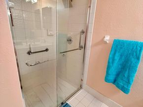 7024 Golf Pointe Circle, Tamarac FL 33321