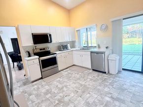 7024 Golf Pointe Circle, Tamarac FL 33321