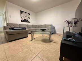 2381 SW 70th Avenue 49, Davie FL 33317