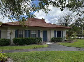 2381 SW 70th Avenue 49, Davie FL 33317