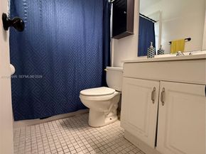 2381 SW 70th Avenue 49, Davie FL 33317