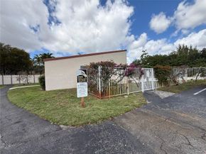 2381 SW 70th Avenue 49, Davie FL 33317