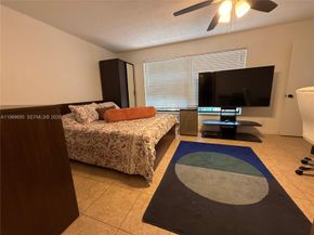 2381 SW 70th Avenue 49, Davie FL 33317