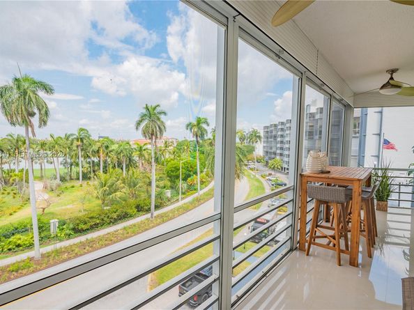 200 Diplomat Parkway 519, Hallandale Beach FL 33009