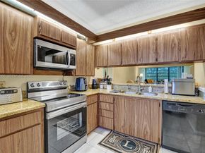 1713 Whitehall Drive 304, Davie FL 33324