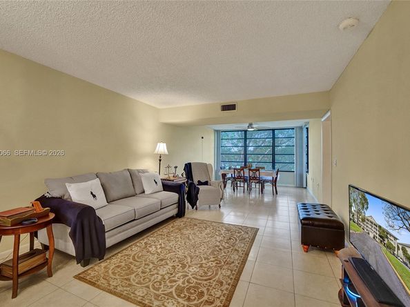 1713 Whitehall Drive 304, Davie FL 33324