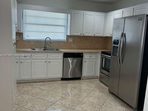 208 SW 2nd Avenue, Hallandale Beach FL 33009