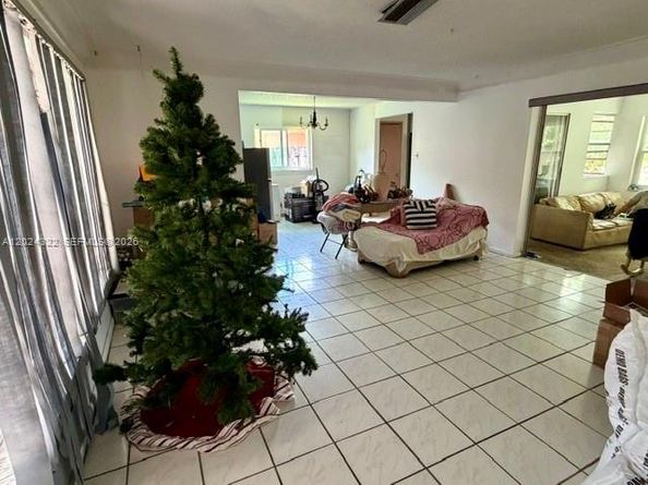 8001 NW 3rd Place, Margate FL 33063