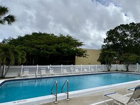 912 SW 9th Street Circle 105, Boca Raton FL 33486