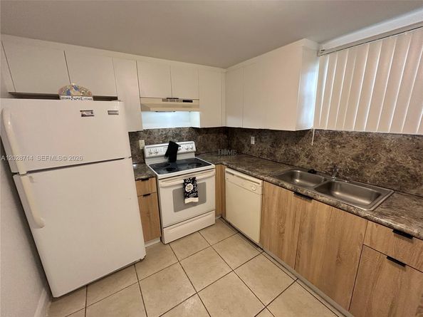 4205 N University Drive 112, Sunrise FL 33351