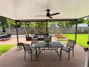 11 Redwood Circle, Plantation FL 33317