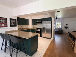 11 Redwood Circle, Plantation FL 33317