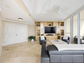 111 SE 8th Ave PH1701, Fort Lauderdale FL 33301