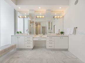 111 SE 8th Ave PH1701, Fort Lauderdale FL 33301