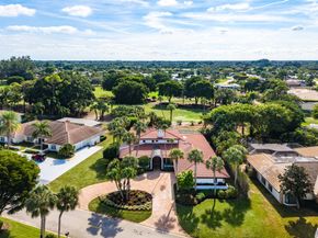 112 Glenbrook Court, Atlantis FL 33462