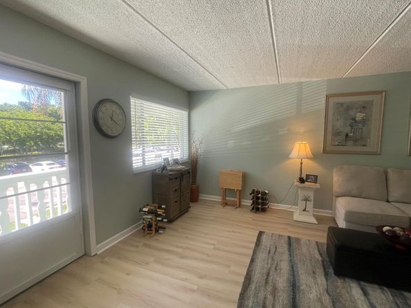 3100 Springdale Boulevard 214, Palm Springs FL 33461