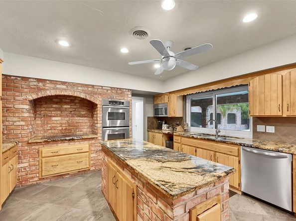 3999 NE 15th Ave, Oakland Park FL 33334