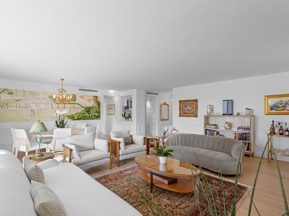 100 Worth Avenue 401, Palm Beach FL 33480