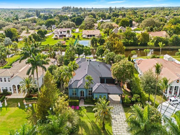 11350 NW 6th St, Plantation FL 33325