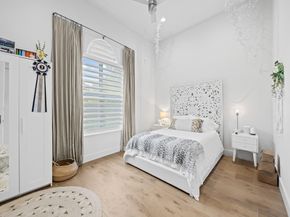 11350 NW 6th St, Plantation FL 33325