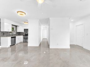 2731 NW 9th St, Pompano Beach FL 33069