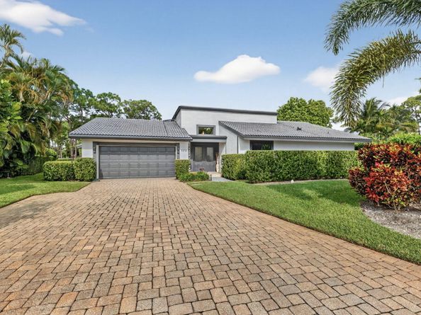 5212 Foxpointe Circle SE, Delray Beach FL 33445