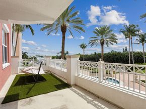 806 E Windward Way 217, Lantana FL 33462