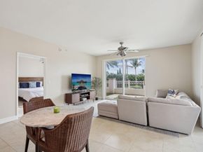 806 E Windward Way 217, Lantana FL 33462