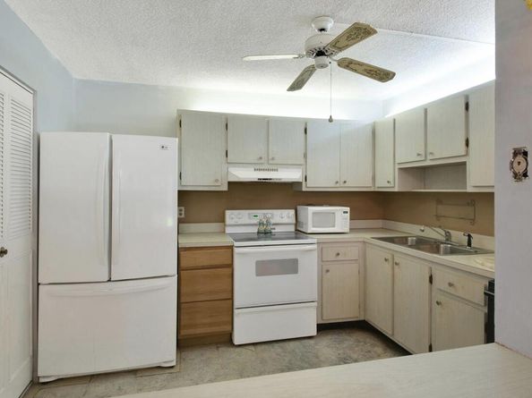 3527 La Palmas Court A1, Greenacres FL 33463