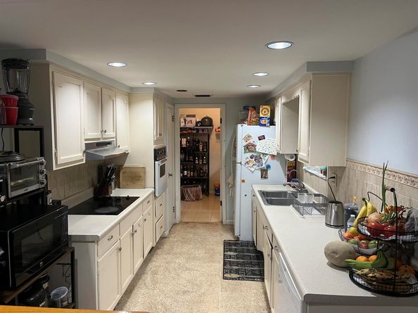 621 SW 68th Avenue, Pembroke Pines FL 33023