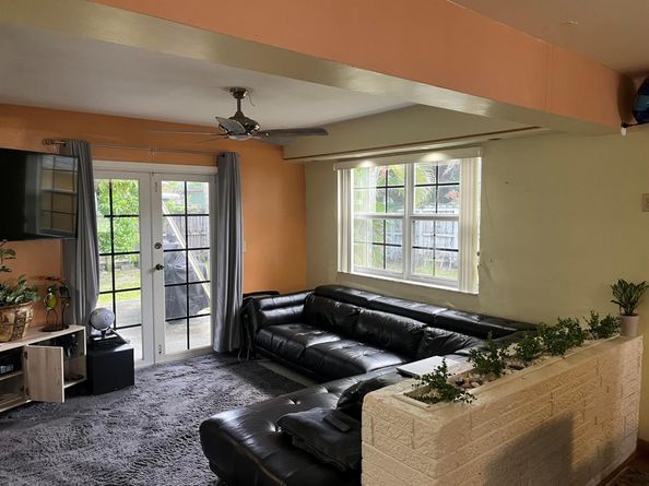 621 SW 68th Avenue, Pembroke Pines FL 33023
