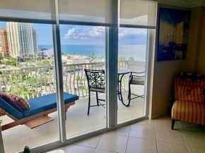 1 Las Olas Circle 1415, Fort Lauderdale FL 33316