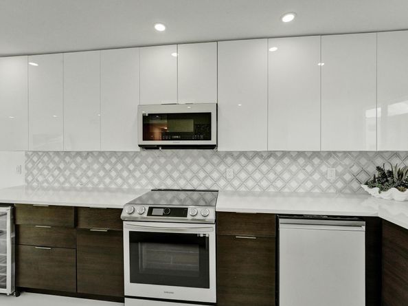 231 E Lantana Road 304, Lantana FL 33462