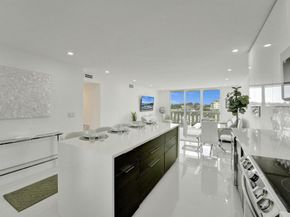 231 E Lantana Road 304, Lantana FL 33462
