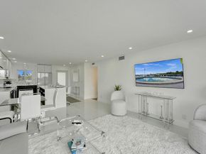 231 E Lantana Road 304, Lantana FL 33462