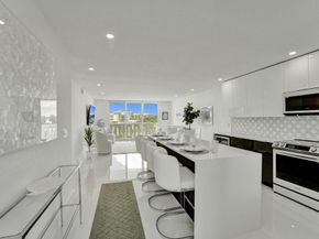 231 E Lantana Road 304, Lantana FL 33462
